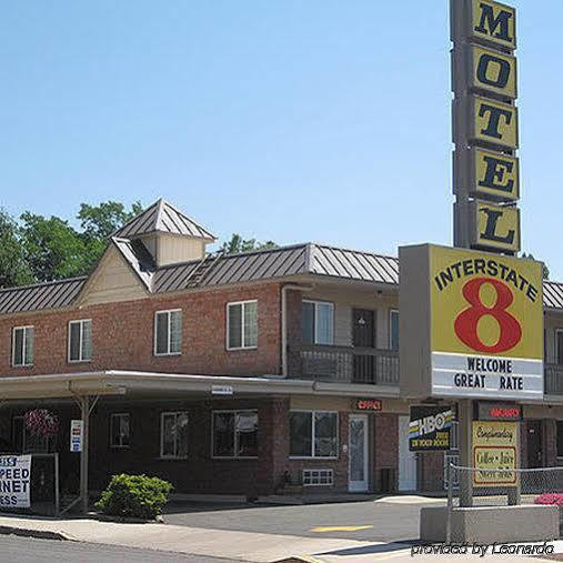 Interstate 8 Motel 2*